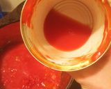レストランの厨房にあるトマトソース作り方6写真
