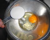 お手軽、卵１個のプレーンオムレツ作り方1写真