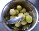 ストウブでじゃが芋の煮っ転がし（そぼろ煮作り方1写真