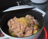 ストウブでじゃが芋の煮っ転がし（そぼろ煮作り方2写真