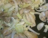 玉ねぎと鶏肉のコンソメバターパスタ作り方3写真