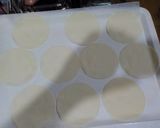 クリスピー好きなら？餃子の皮ピザ作り方2写真