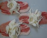 スライスオニオンを豚肉で巻いて焼く作り方2写真