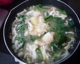 ちぢみほうれん草とキャベツお麩入りみそ汁作り方5写真