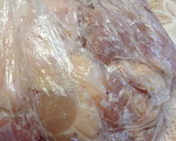 簡単塩麹とレモンで♢鶏肉のきのこ炒め♢作り方1写真