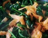 ほうれん草とニンジンのバター麺つゆ作り方2写真