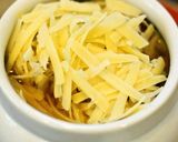 ストウブ鍋で楽々！オニオングラタンスープ作り方11写真