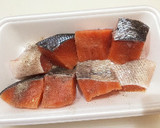 簡単＊鮭とキノコのマヨ炒め作り方1写真