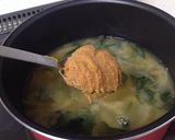 玉ねぎ、ワカメ、油揚げの味噌汁作り方7写真