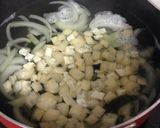 玉ねぎ、ワカメ、油揚げの味噌汁作り方6写真