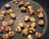 牛肉きのこのにんにくバター醤油炒め作り方1写真