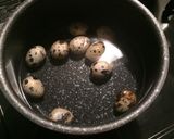 節約 簡単 うずらの卵の殻むき作り方1写真