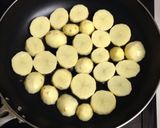 フライパンひとつで出来るじゃがいもピザ作り方1写真