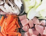 フライパン！鶏胸肉で簡単具沢山！親子丼作り方1写真