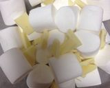 ホワイトチョコのさっくりヌガー作り方1写真