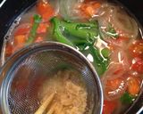 トマトと春菊の味噌汁作り方3写真