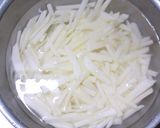 おつまみにもなる「じゃがもやチーズ」作り方1写真