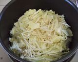 鮭の塩焼きにキャベツ＆エノキの牛乳ソース作り方2写真