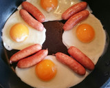 朝食に♪ごてあらポーを仕切りに目玉焼き♪作り方2写真