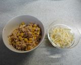 うちのピザ②ツナとコーン作り方1写真