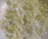 鳥もも肉と豚バラを叩いて手作り餃子作り方1写真