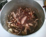 豚肉と 舞茸 玉ねぎの 赤ワイン煮込み!作り方3写真