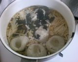 簡単 えのき ワカメ つみれの お吸い物作り方4写真