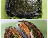 半熟卵と焼きそば味のおにぎらず作り方6写真