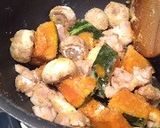 簡単☆南瓜と鶏肉ときのこのミルク煮作り方3写真