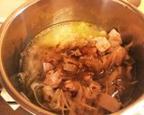 ★鶏肉とゴボウの煮込みパスタ作り方2写真