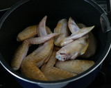 鶏手羽と干ししいたけのうま煮。作り方3写真