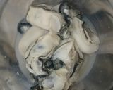 牡蠣のアヒージョ バジルオイル風味作り方1写真