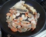 海老と鱈のトマト煮作り方3写真