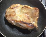 鶏肉の香草パン粉焼き、トマトソース添え作り方3写真