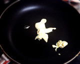 エノキ茸と水菜のゴマヨポン炒め〜♪作り方3写真