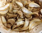 豚バラと玉葱の大葉味噌炒め作り方3写真