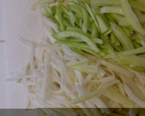 大根の皮とさつま揚げの炒め物作り方1写真