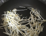 ザクザク長ネギ！プリプリ鶏のネギ塩炒め作り方2写真