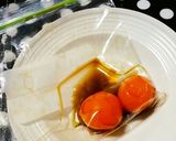 とろける食感♪冷凍卵黄の黄金漬け☆作り方4写真