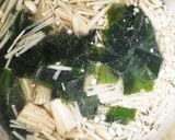 すぐ出来て美味しい！ワカメスープ作り方4写真