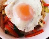 豚肉と野菜のオイスター炒めの目玉焼き丼作り方8写真