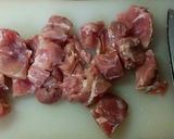 子供が喜ぶ鳥モモ肉とブロッコリー梅干炒め作り方1写真