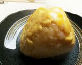 おにぎりに♡レンジでふんわり卵を乗せて作り方8写真