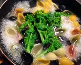 フライパン1つでOK!桜エビ菜の花パスタ作り方2写真