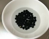レンジで簡単！黒豆で色づけ桜餅（道明寺）作り方3写真