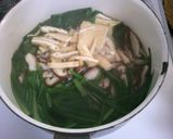 朝食に♪ ニラ 椎茸 油揚げの お味噌汁作り方5写真