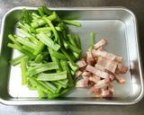 春菊の茎のマヨ炒め作り方2写真