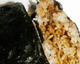 かつおがきいてるね！焼きそばでおにぎらず作り方4写真