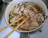 簡単　玉ねぎ　椎茸　卵の　和風スープ作り方3写真