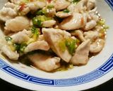 好評！簡単おつまみ♪鳥むね肉の梅肉和え作り方4写真